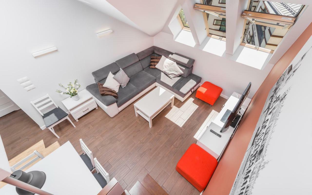 Cheerful Air Conditioned Apartment With Mezzanine And Parking - Old Town Cracóvia Exterior foto