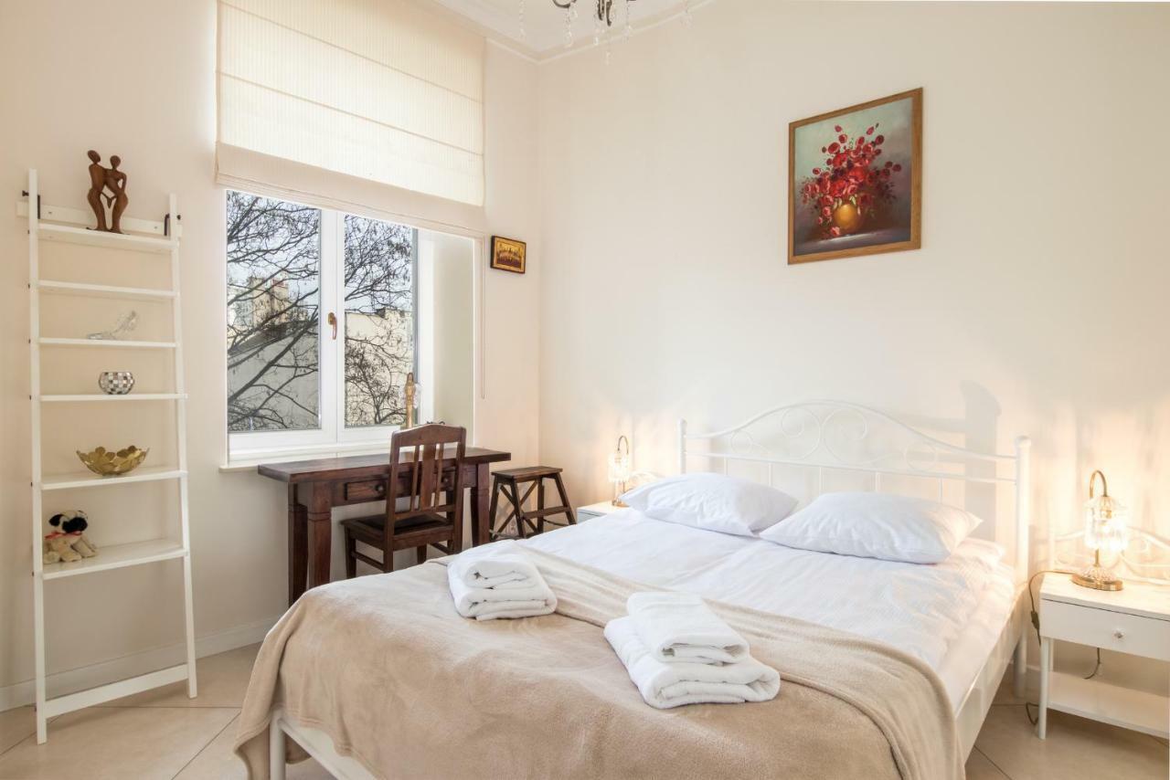 Cheerful Air Conditioned Apartment With Mezzanine And Parking - Old Town Cracóvia Exterior foto