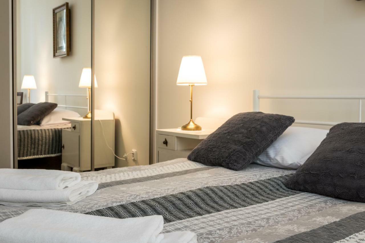 Cheerful Air Conditioned Apartment With Mezzanine And Parking - Old Town Cracóvia Exterior foto