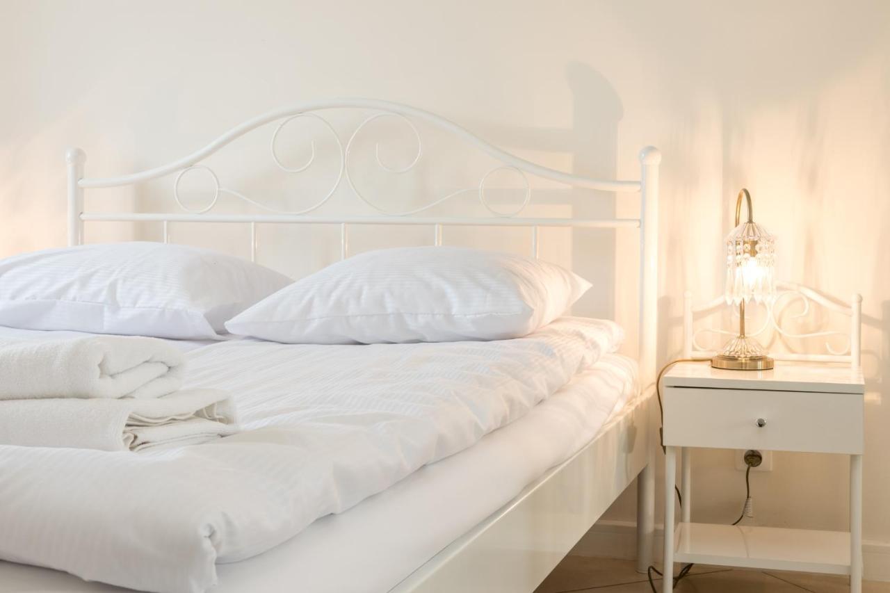Cheerful Air Conditioned Apartment With Mezzanine And Parking - Old Town Cracóvia Exterior foto